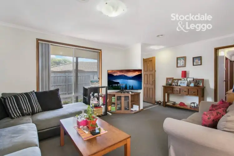 Second view of Homely house listing, 6 Hedley Place, Hampton Park VIC 3976