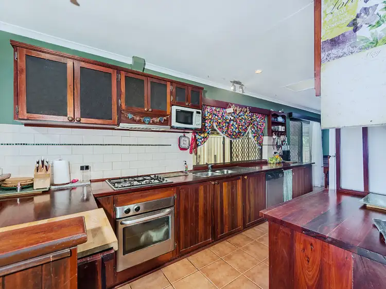 27 Tamarind Crescent, Kelmscott WA 6111