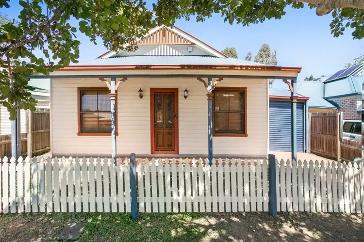 26 Randerson Street, Forest Lake QLD 4078