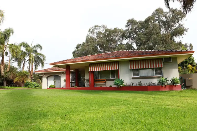 109 (known as 105) Swan Road, Middle Swan WA 6056