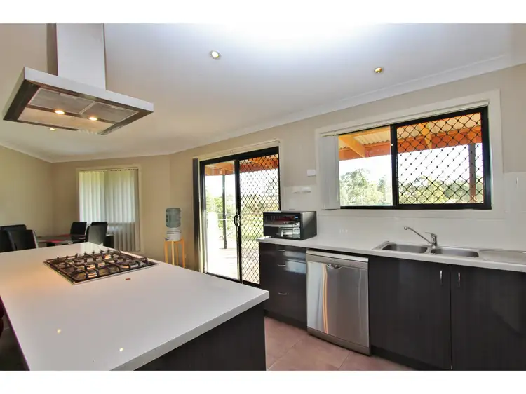 101 Riverside Avenue, Barellan Point QLD 4306