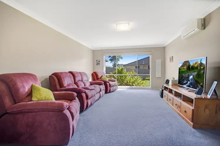 Fifth view of Homely house listing, 2 Garrie Close, Thornton NSW 2322