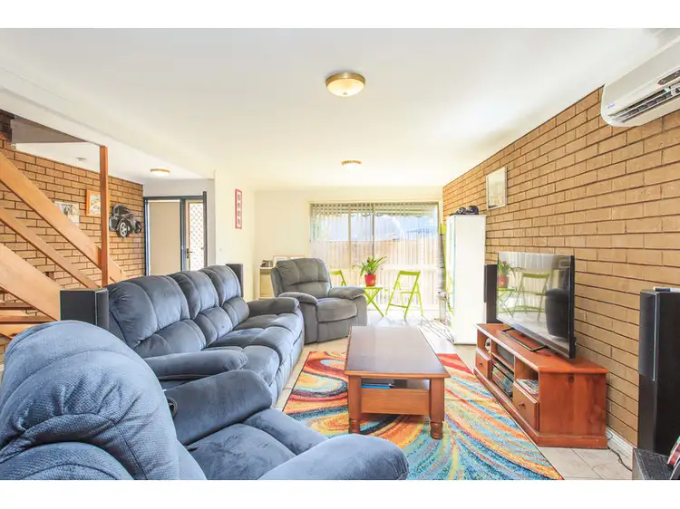 Second view of Homely unit listing, 1/429 Griffith Road, Lavington NSW 2641