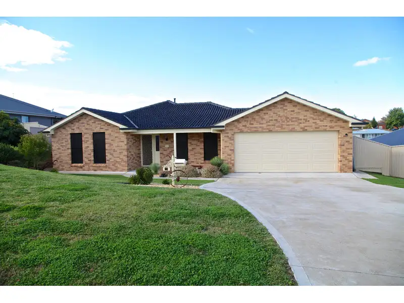 Main view of Homely house listing, 10 Arnold Court, Kelso NSW 2795