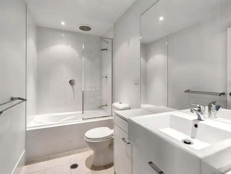 Second view of Homely townhouse listing, 18/1 Lakewood Avenue, Parkinson QLD 4115
