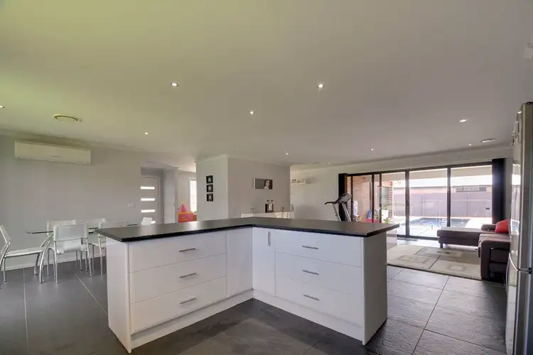 Fifth view of Homely house listing, 7 Como Court, Traralgon VIC 3844