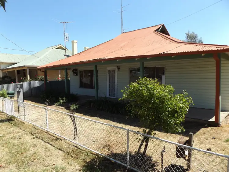 24 Waterview Street, Ganmain NSW 2702