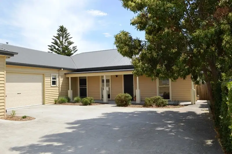 Main view of Homely unit listing, 2/55 Pollack Street, Colac VIC 3250