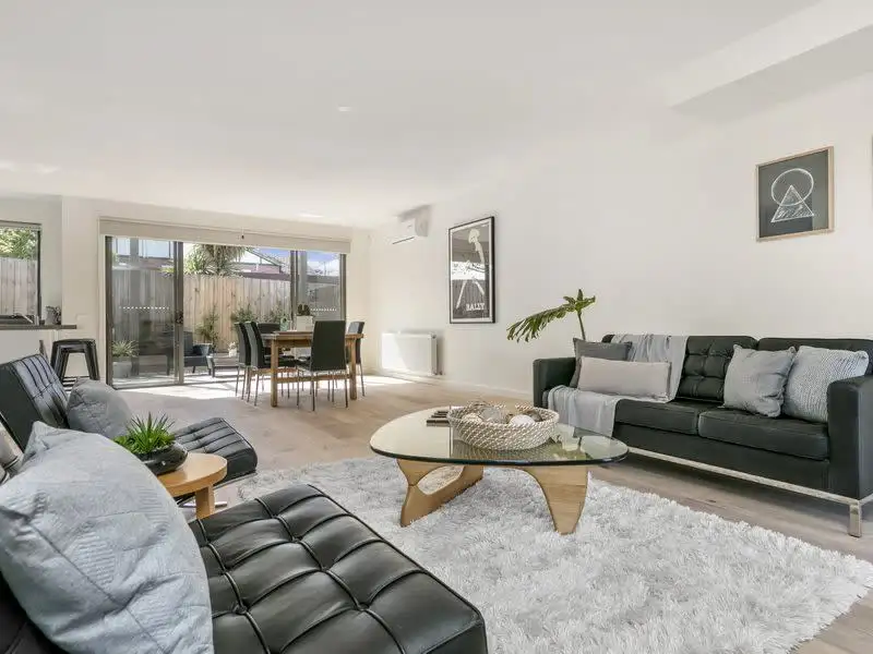 Main view of Homely townhouse listing, 2/98 Tanti Avenue, Mornington VIC 3931