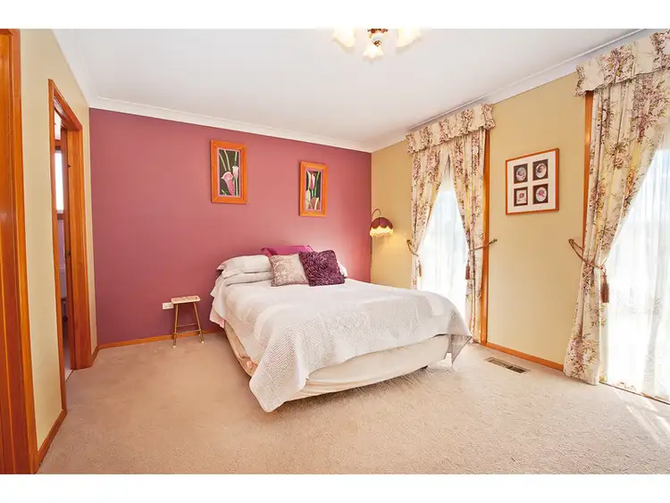 Seventh view of Homely house listing, 8 Valverde Court, Thurgoona NSW 2640