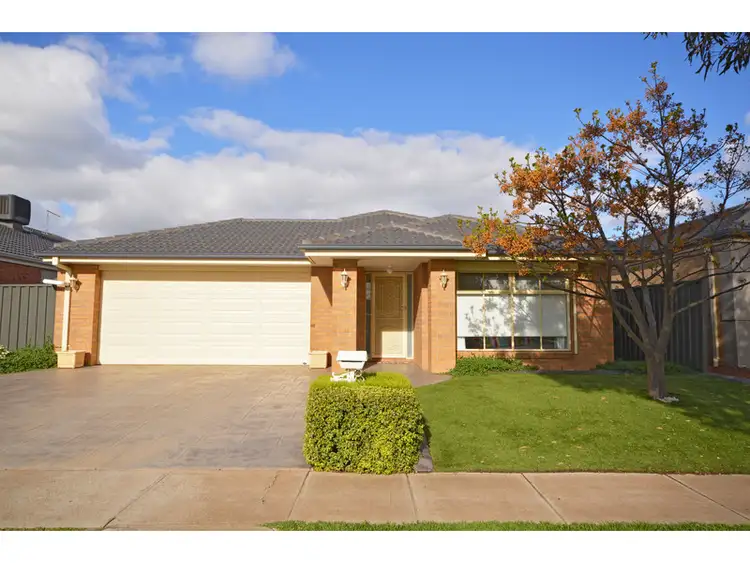 8 Kondalilla Drive, Truganina VIC 3029