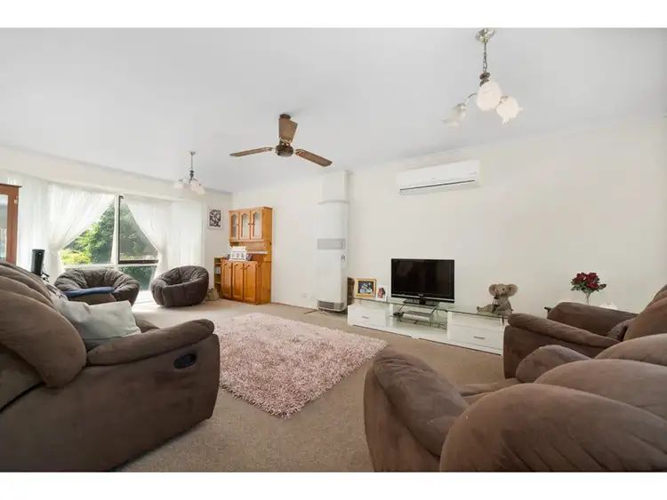 Second view of Homely house listing, 11 Elsan Lea Court, Langwarrin VIC 3910