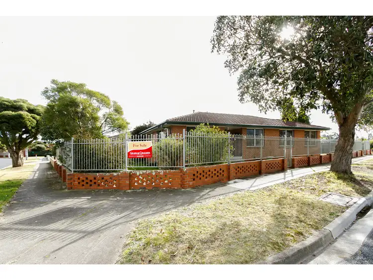 21 Glomar Grove, Sale VIC 3850