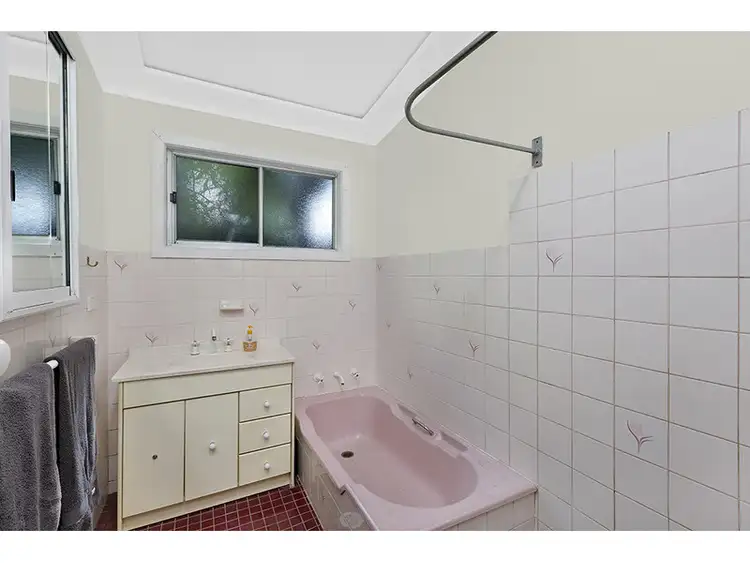 Sixth view of Homely house listing, 7 Jubilee Parade, Berkeley Vale NSW 2261