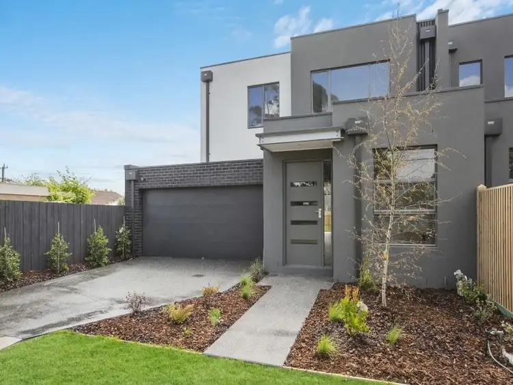 3 Pine Avenue, Mornington VIC 3931