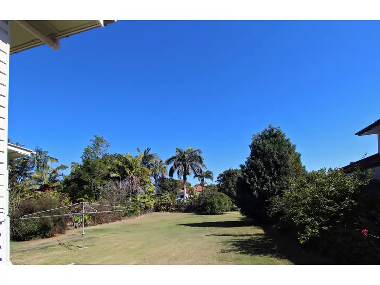 6 Yvonne Street, Yeronga QLD 4104