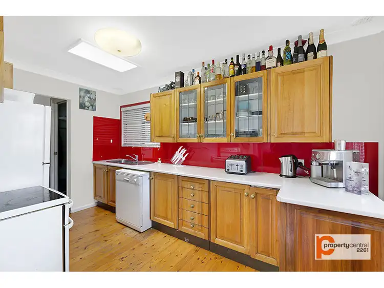 Second view of Homely house listing, 5 Oxley Road, Killarney Vale NSW 2261