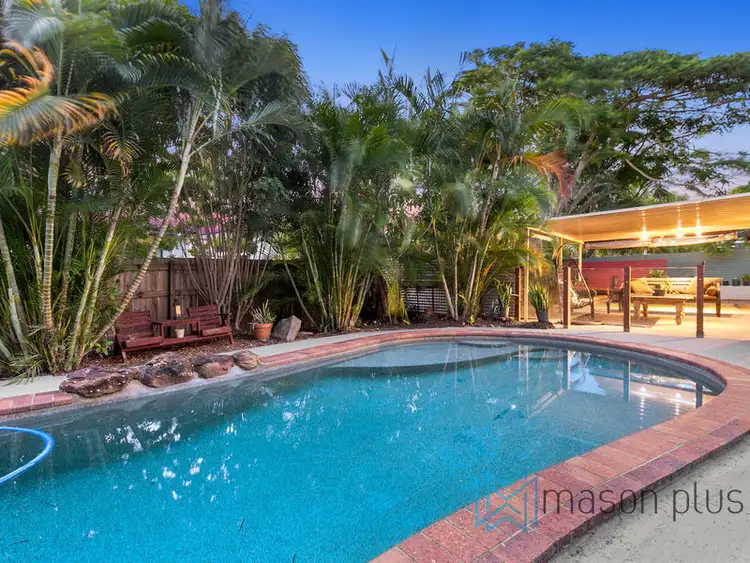 8 Magill Court, Carrara QLD 4211