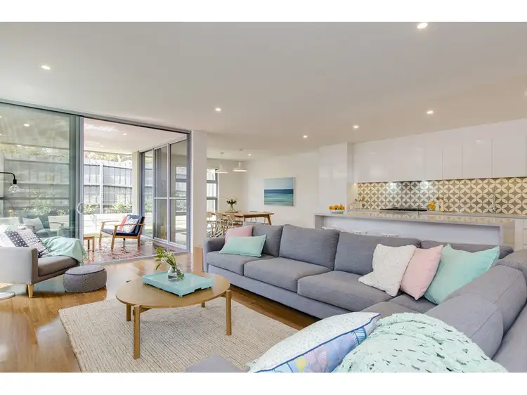 11 Karella Crescent, Mornington VIC 3931