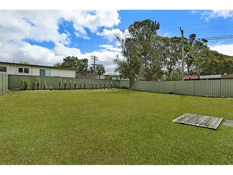 Sixth view of Homely house listing, 250 Lakedge Avenue, Berkeley Vale NSW 2261