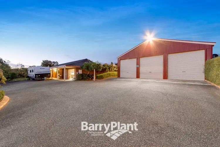 17 Alapont Close, Pakenham VIC 3810