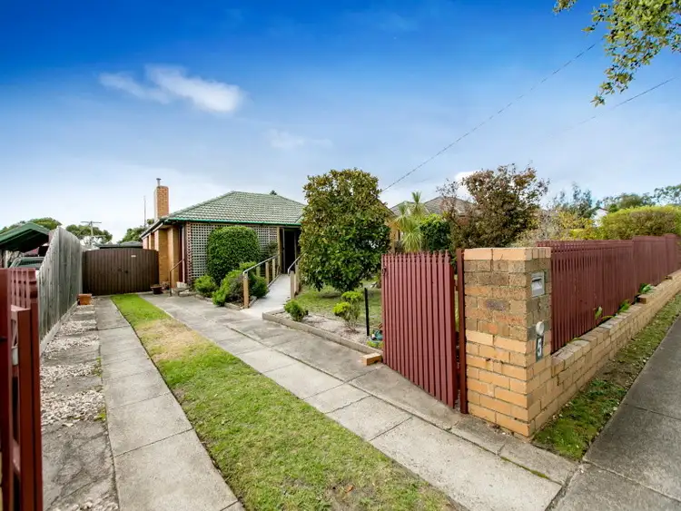 Second view of Homely house listing, 5 Mirang Court, Frankston VIC 3199