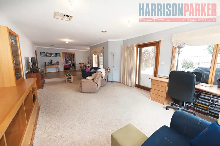 Seventh view of Homely house listing, 14 Verwood Court, Craigieburn VIC 3064