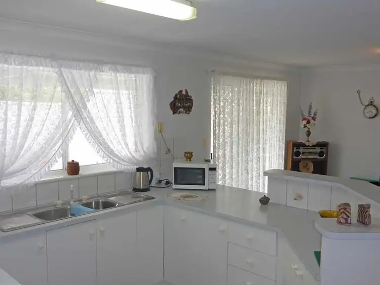 Second view of Homely unit listing, 5/2 Sandell Way, Castletown WA 6450