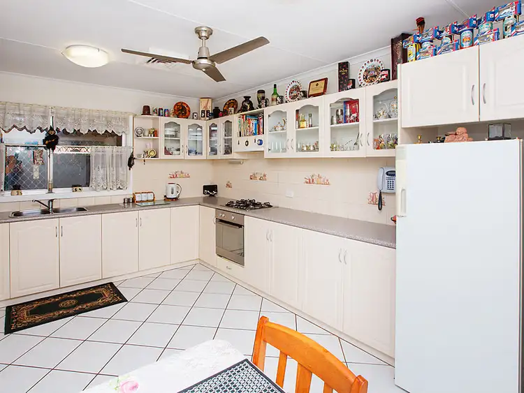 Second view of Homely house listing, 7 Hooley Street, Bulgarra WA 6714