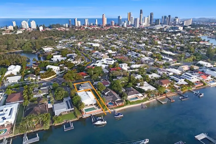 3 Allambi Avenue, Broadbeach Waters QLD 4218