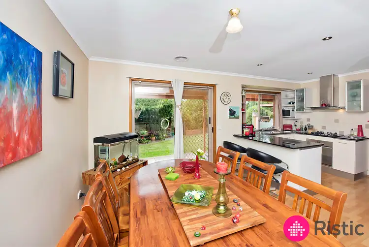 Fifth view of Homely house listing, 7 Stradella Close, Mill Park VIC 3082