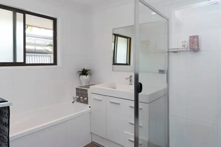 Sixth view of Homely house listing, 2/35 Milton Avenue, Paradise Point QLD 4216