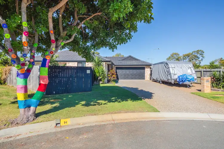8 Dixon Court, Beachmere QLD 4510