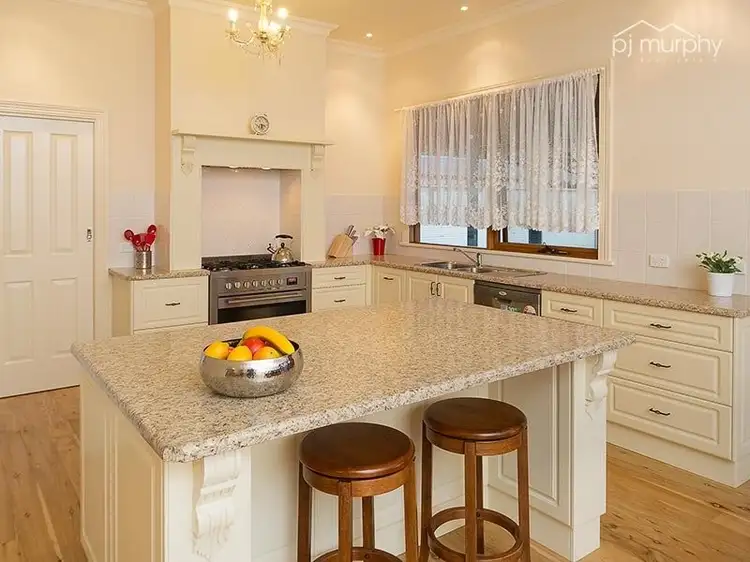 Second view of Homely house listing, 5A Hamilton Court, Baranduda VIC 3691