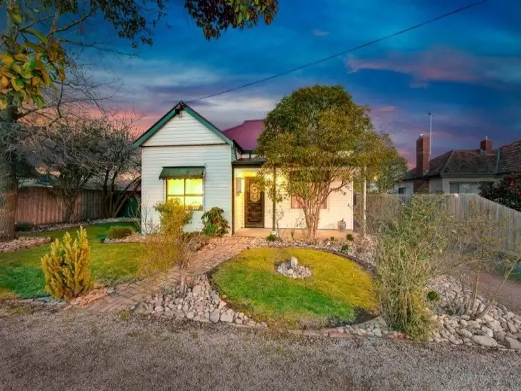 10 Main Street, Nar Nar Goon VIC 3812