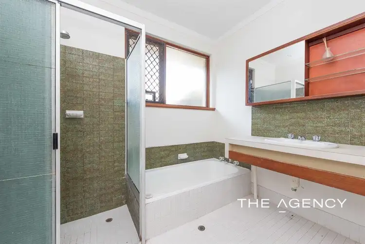 Seventh view of Homely house listing, 5 Lygnern Crescent, Kallaroo WA 6025