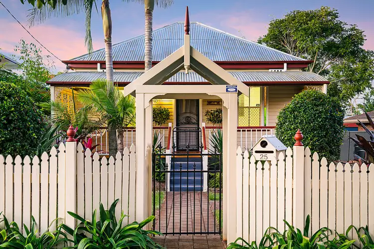 25 Warwick Street, Harristown QLD 4350