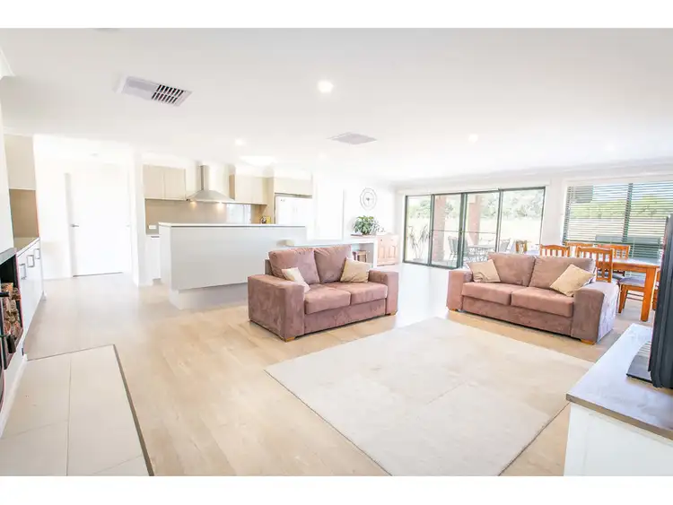 Fourth view of Homely house listing, 15 Claremont Place, Table Top NSW 2640