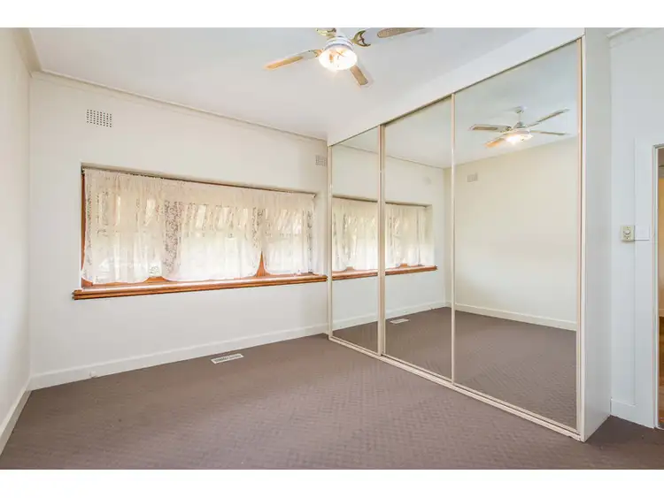 Sixth view of Homely house listing, 210 Olive Street, South Albury NSW 2640