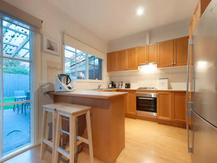 Fifth view of Homely unit listing, 4/9 Lucerne Avenue, Mornington VIC 3931