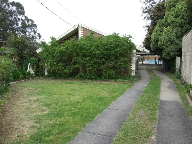 7 Boon Court, Moe VIC 3825