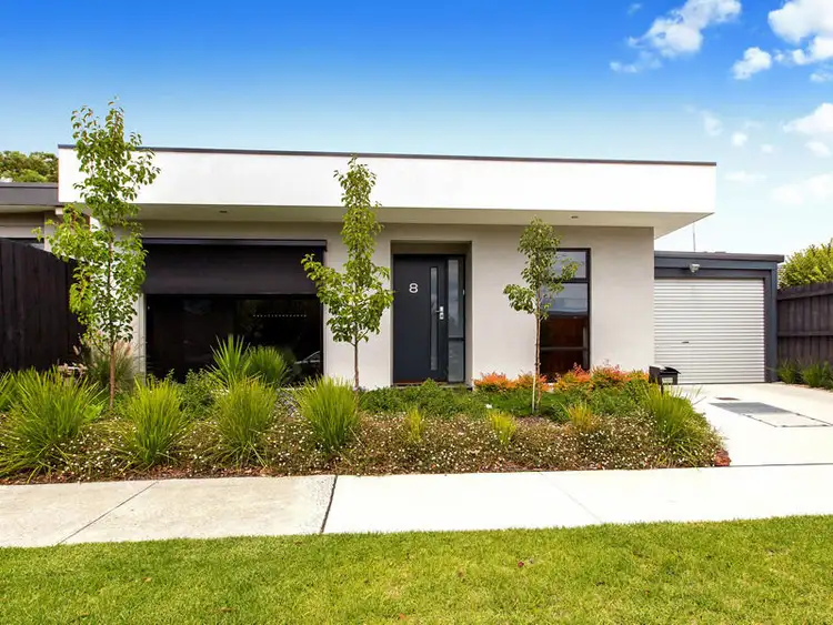 8 Radley Street, Mornington VIC 3931