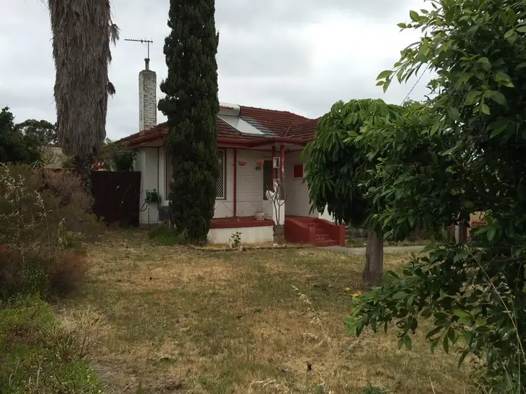 14 Parsons Street, Embleton WA 6062