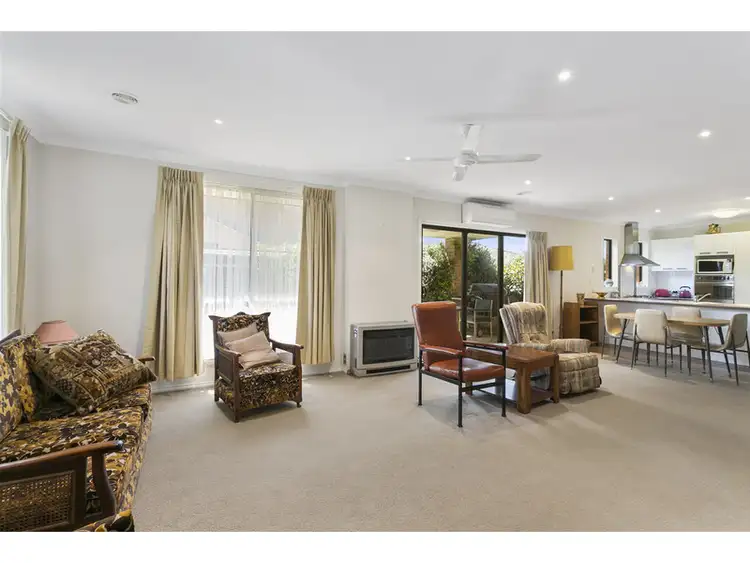 Second view of Homely unit listing, 2/5 Hayes Avenue, Rosebud VIC 3939