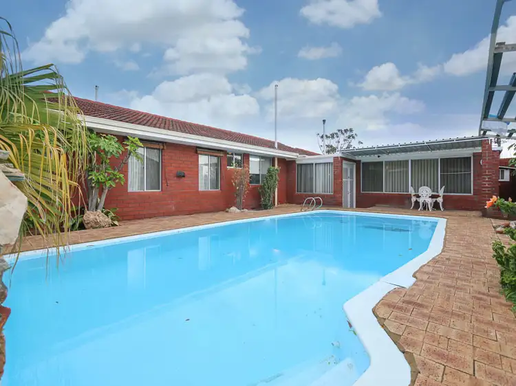 390 Warwick Road, Warwick WA 6024