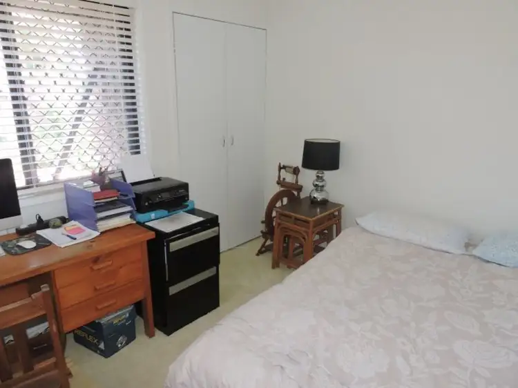 Fifth view of Homely semi-detached listing, 2/4 Boea Street, Arundel QLD 4214