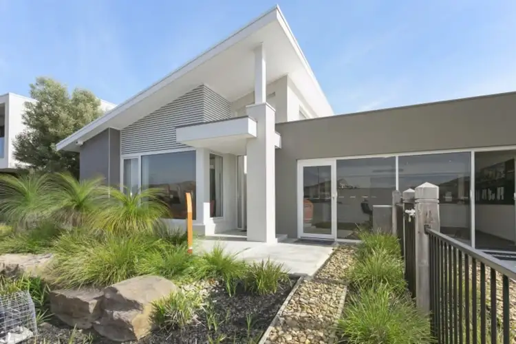 7 Native Avenue, Mount Duneed VIC 3217