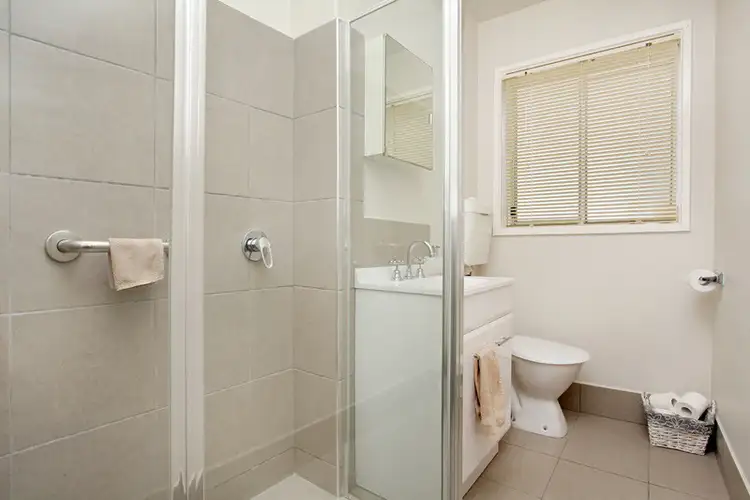 Fifth view of Homely apartment listing, 4/4 Cooper Street, Sunshine VIC 3020
