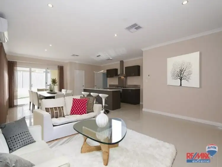 Second view of Homely house listing, 6 Citrine Street, Eglinton WA 6034