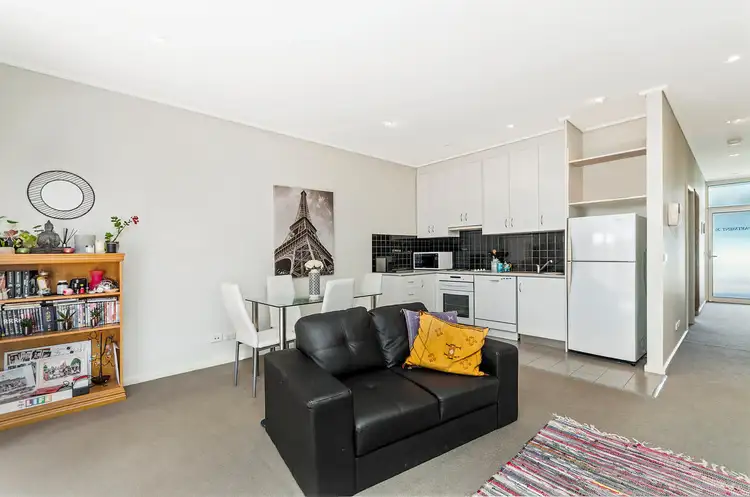 Third view of Homely apartment listing, 20/6 Pertobe Road, Warrnambool VIC 3280